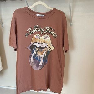 Graphic tee